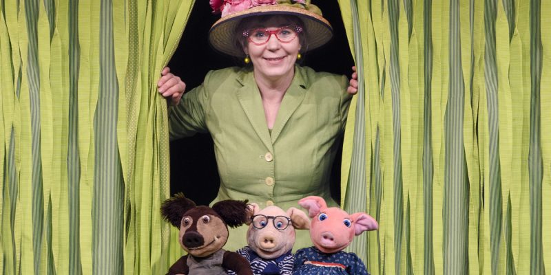 Foto: Puppenspiel “Drei kleine Schweinchen”. Fotoautor: allerhand Theater